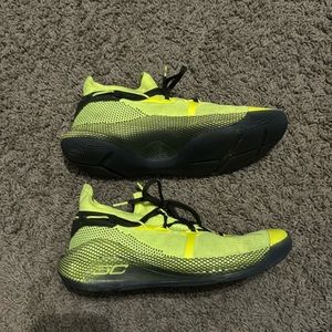 Curry basketball shoes